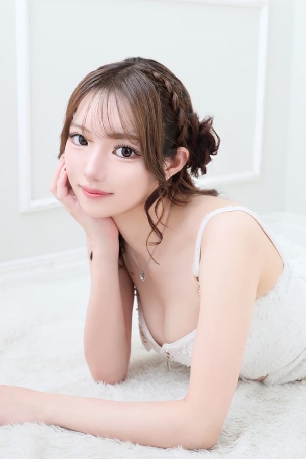 Meet Yuzuki — LUXE's Gentle New Arrival - Image 3